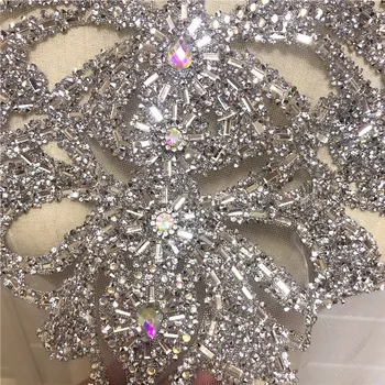 Nuevo Oro y la plata de doble cara de novia bordado de cristal de diamante de imitación collar de collar de apliques n